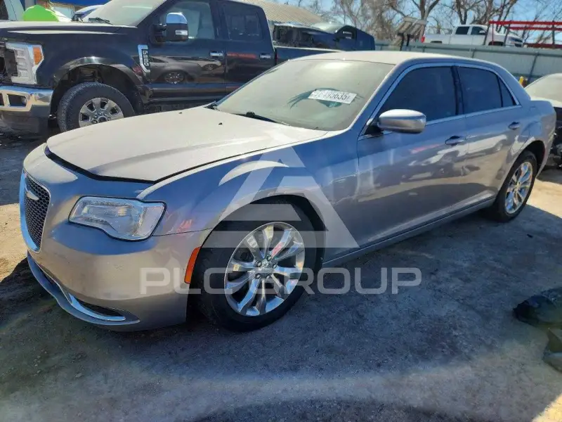 2017 Chrysler 300 фото