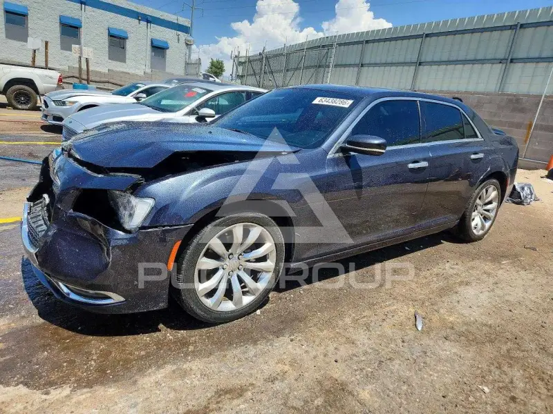 2017 Chrysler 300 фото