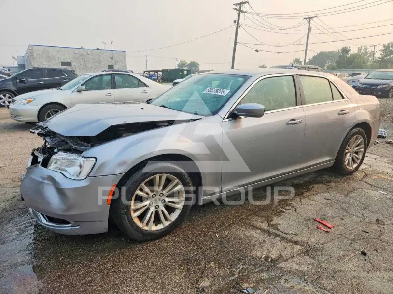 2017 Chrysler 300 фото