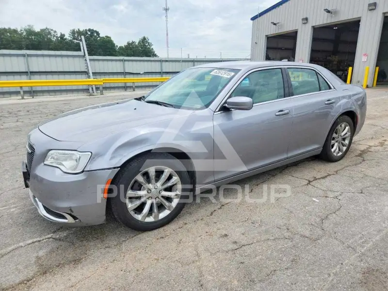 2017 Chrysler 300 фото