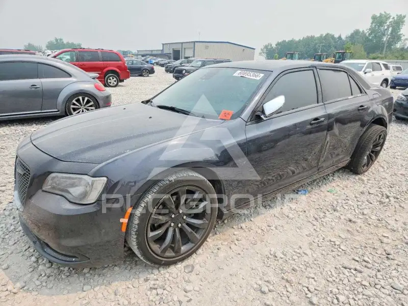 2017 Chrysler 300 photo