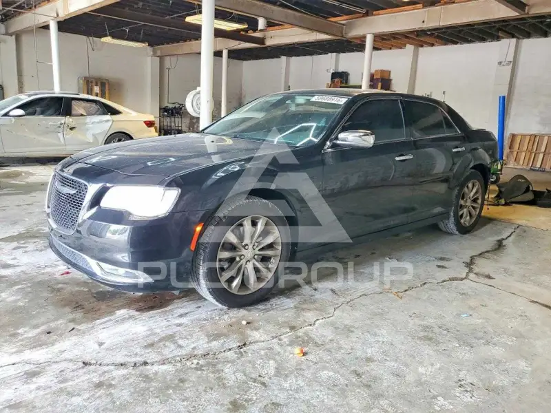 2017 Chrysler 300 photo