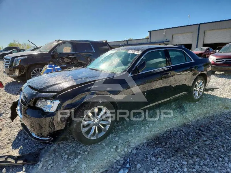 2017 Chrysler 300 фото