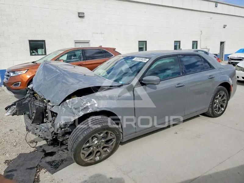 2017 Chrysler 300 фото