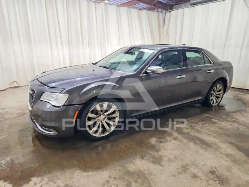 2017 Chrysler 300 photo