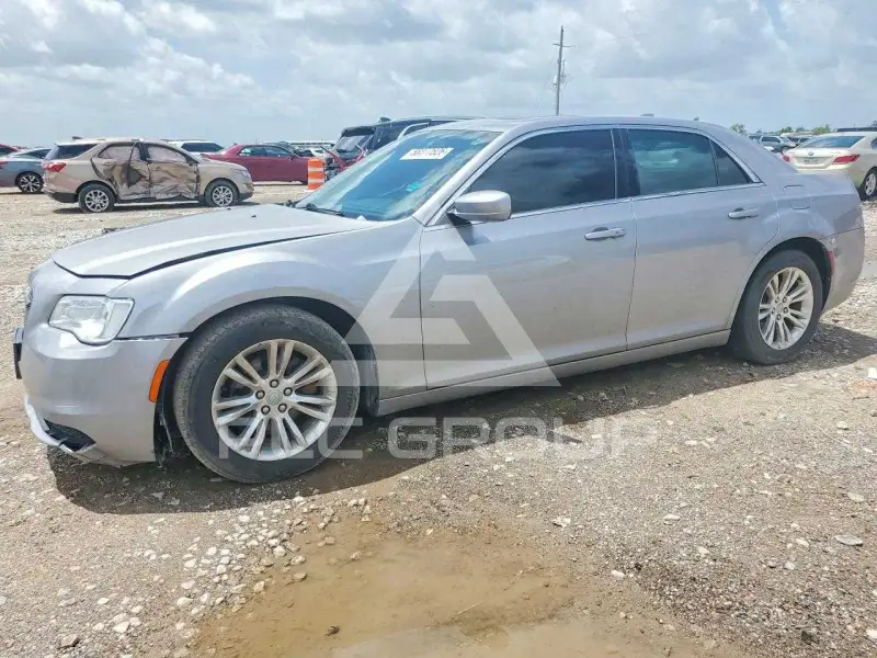 2017 Chrysler 300 фото