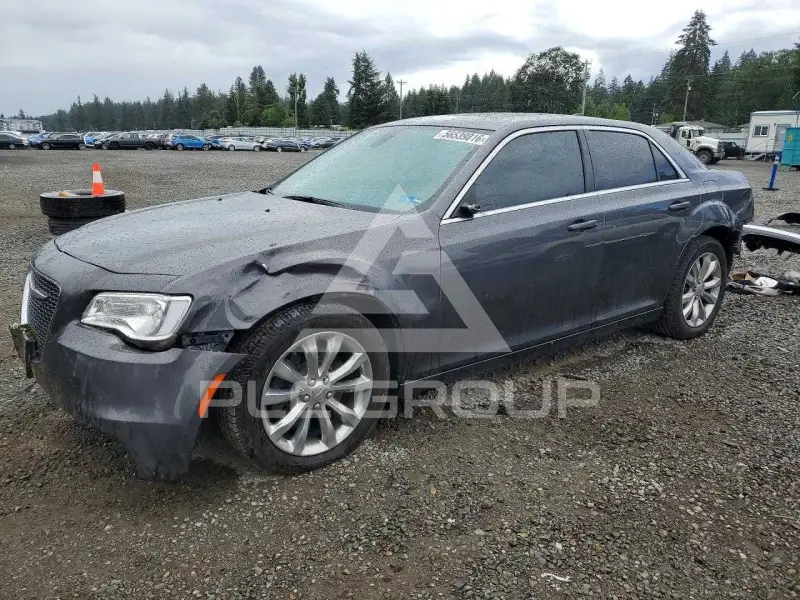 2017 Chrysler 300 фото