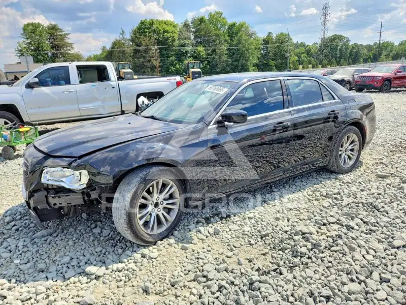 2017 Chrysler 300 фото