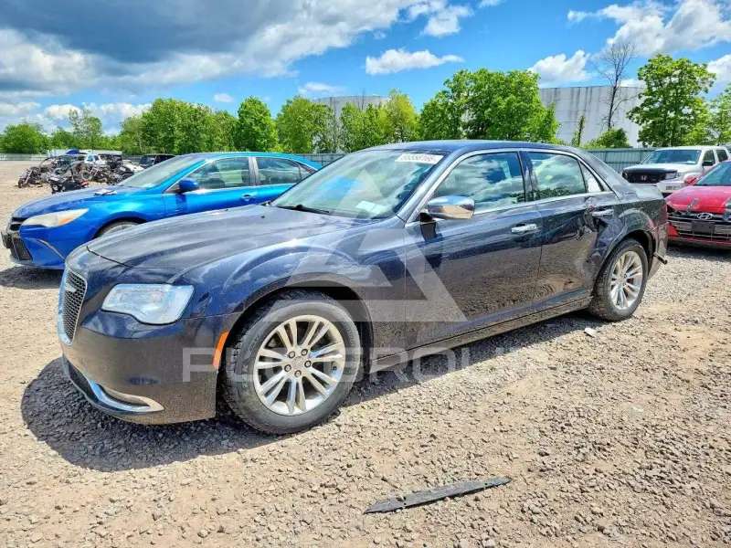2017 Chrysler 300 photo
