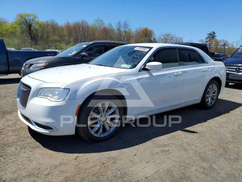 2017 Chrysler 300 фото