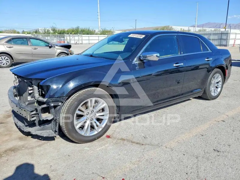 2017 Chrysler 300 фото