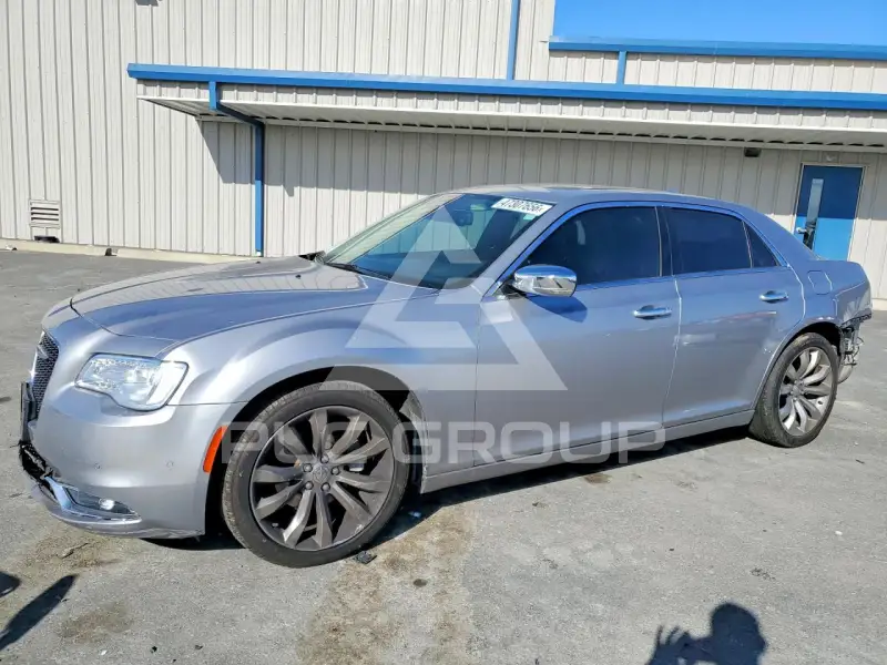 2017 Chrysler 300 фото