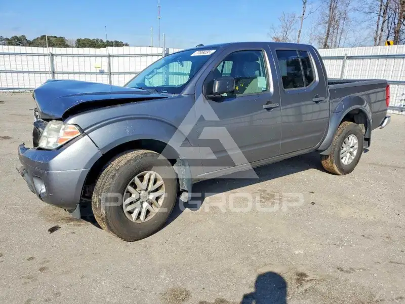 2017 Nissan FRONTIER фото