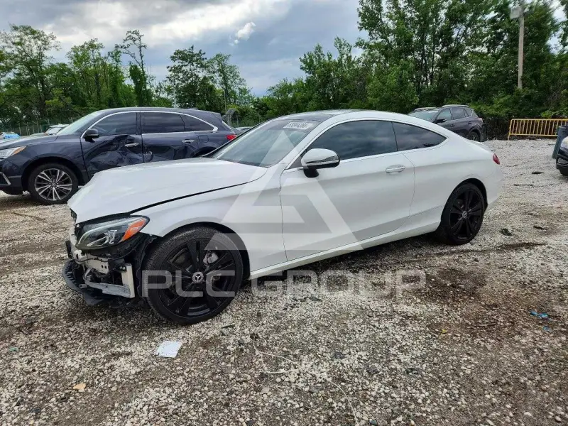 2017 Mercedes Benz C 300 photo