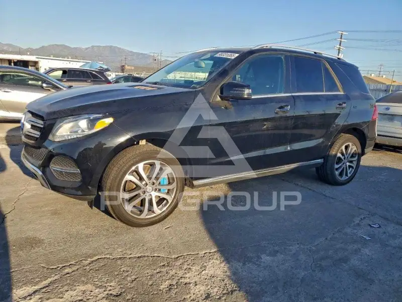 2017 Mercedes Benz GLE-Class фото