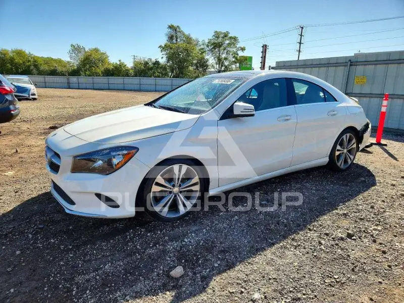2017 Mercedes Benz CLA-Class фото