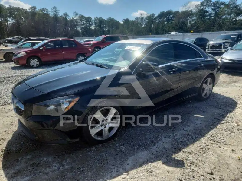 2017 Mercedes Benz CLA-Class фото