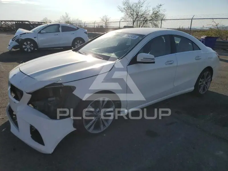 2017 Mercedes Benz CLA-Class фото