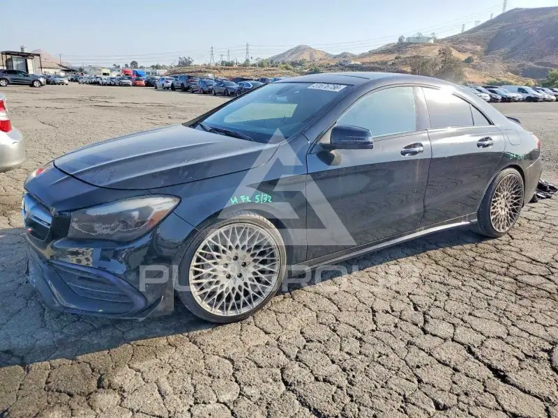 2017 Mercedes Benz CLA-Class фото