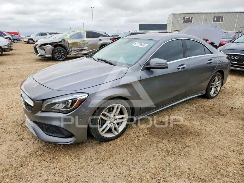 2017 Mercedes Benz CLA-Class фото