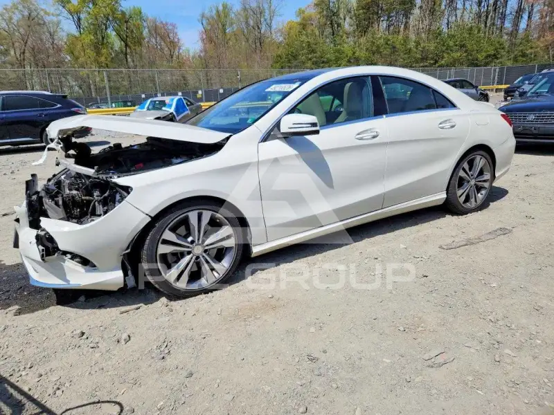 2017 Mercedes Benz CLA-Class фото