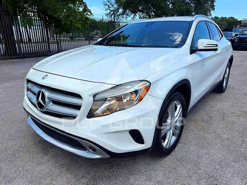2017 Mercedes Benz GLA-Class фото