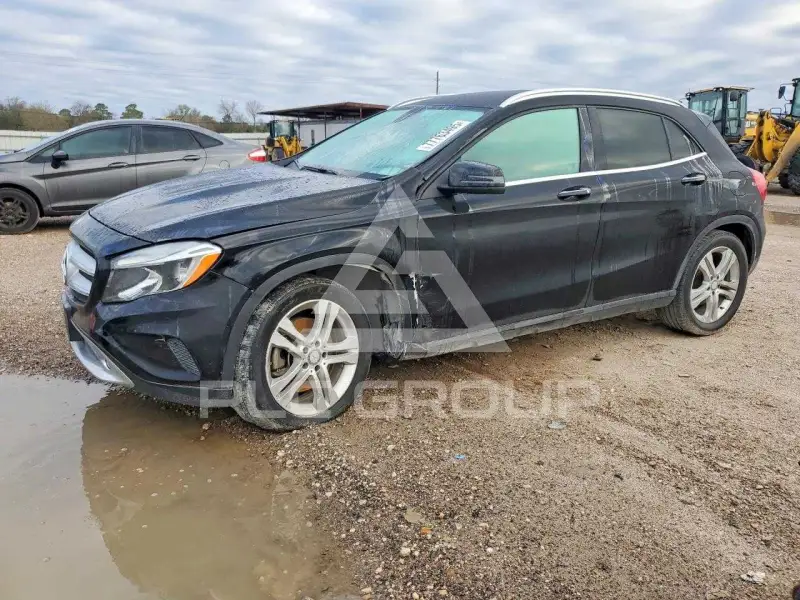 2017 Mercedes Benz GLA-Class photo