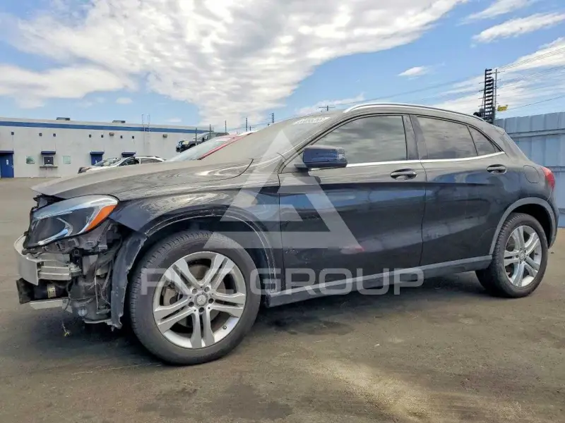 2017 Mercedes Benz GLA-Class фото