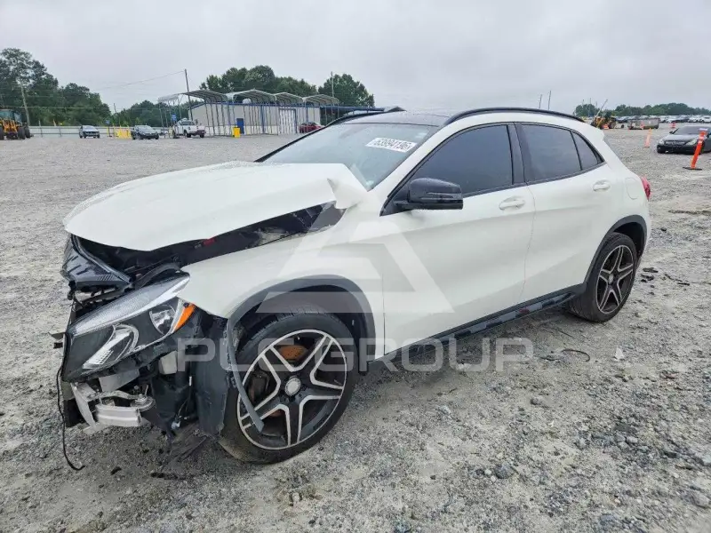 2017 Mercedes Benz GLA-Class photo