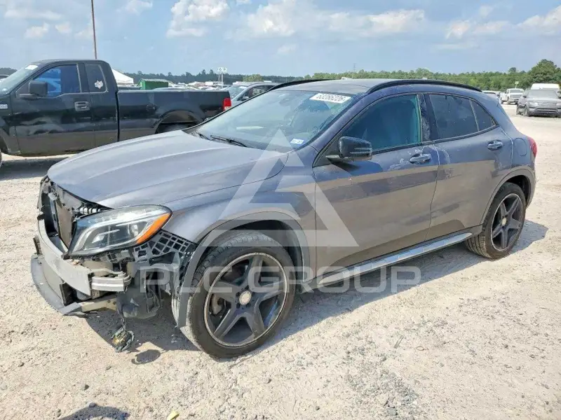 2017 Mercedes Benz GLA-Class фото