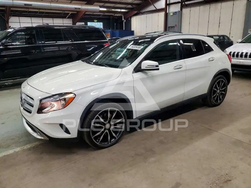 2017 Mercedes Benz GLA-Class photo