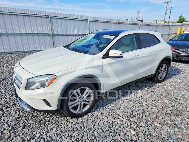 2017 Mercedes Benz GLA-Class photo