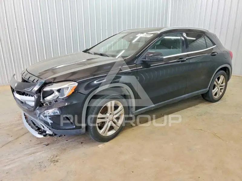 2017 Mercedes Benz GLA-Class photo