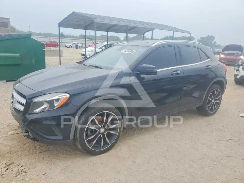 2017 Mercedes Benz GLA-Class photo