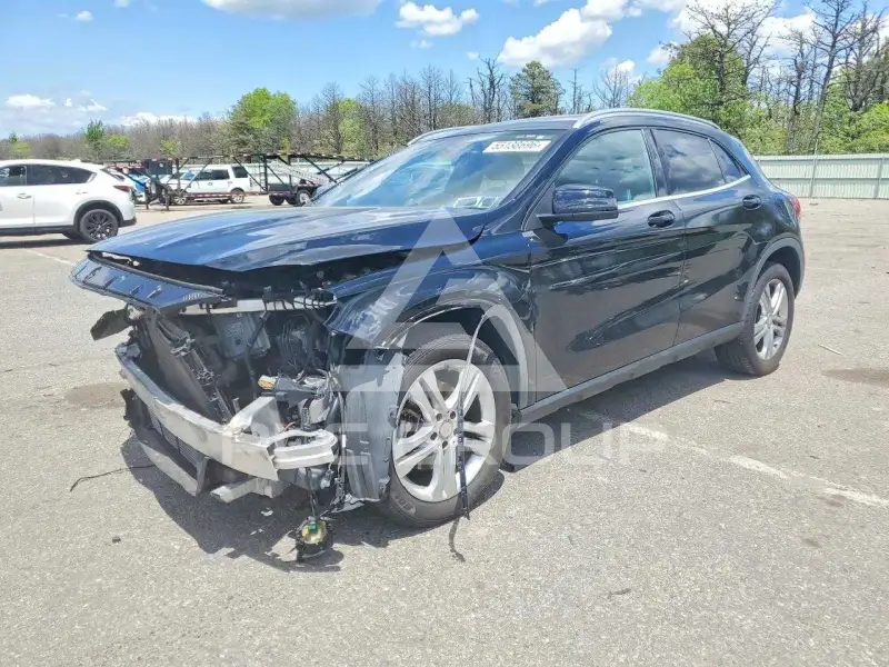 2017 Mercedes Benz GLA-Class фото