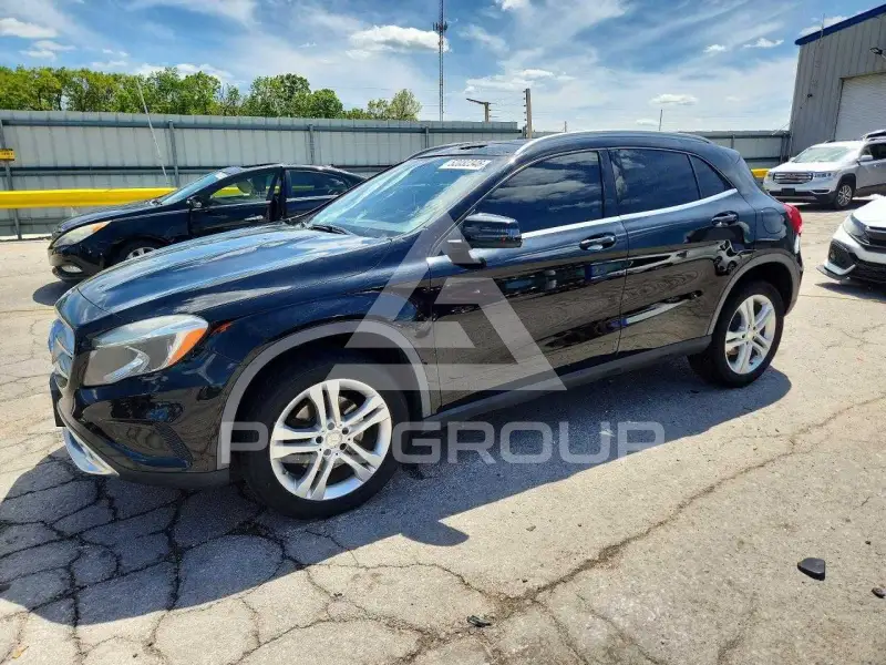 2017 Mercedes Benz GLA-Class фото