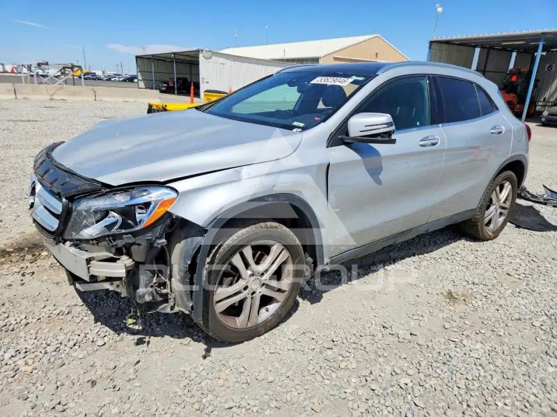 2017 Mercedes Benz GLA-Class фото