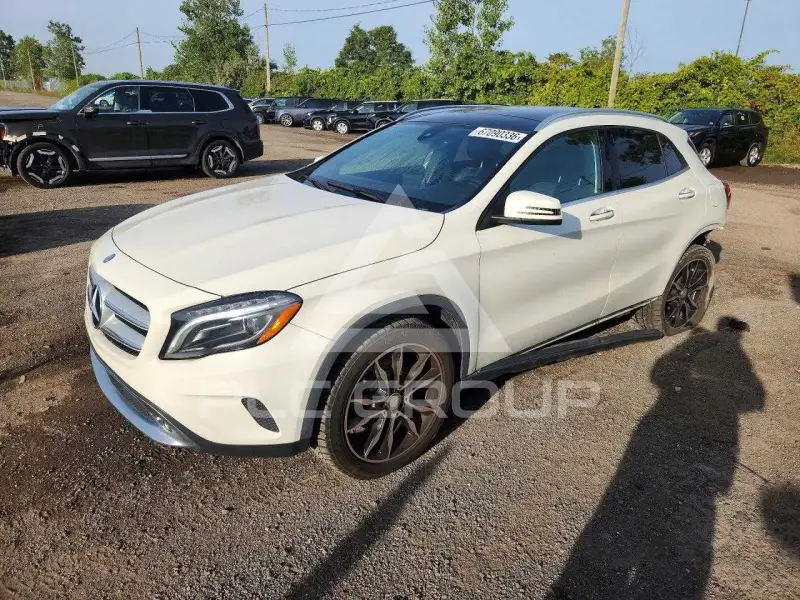 2017 Mercedes Benz GLA-Class фото