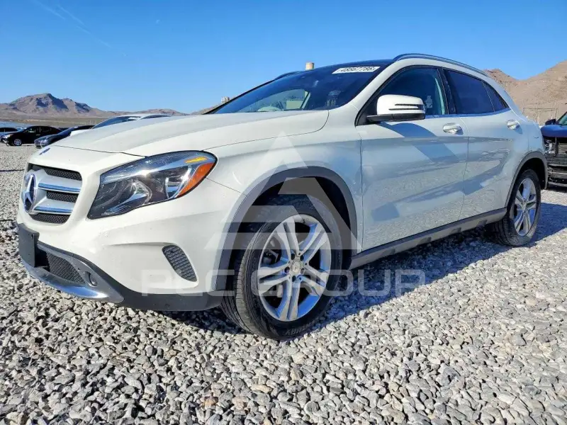 2017 Mercedes Benz GLA-Class фото