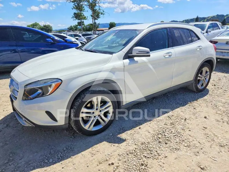 2017 Mercedes Benz GLA-Class фото