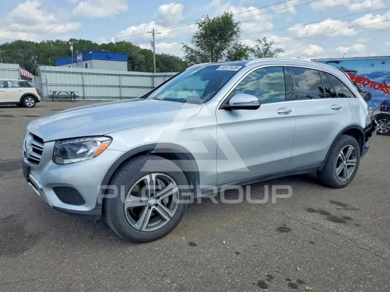 2017 Mercedes Benz GLC-Class фото