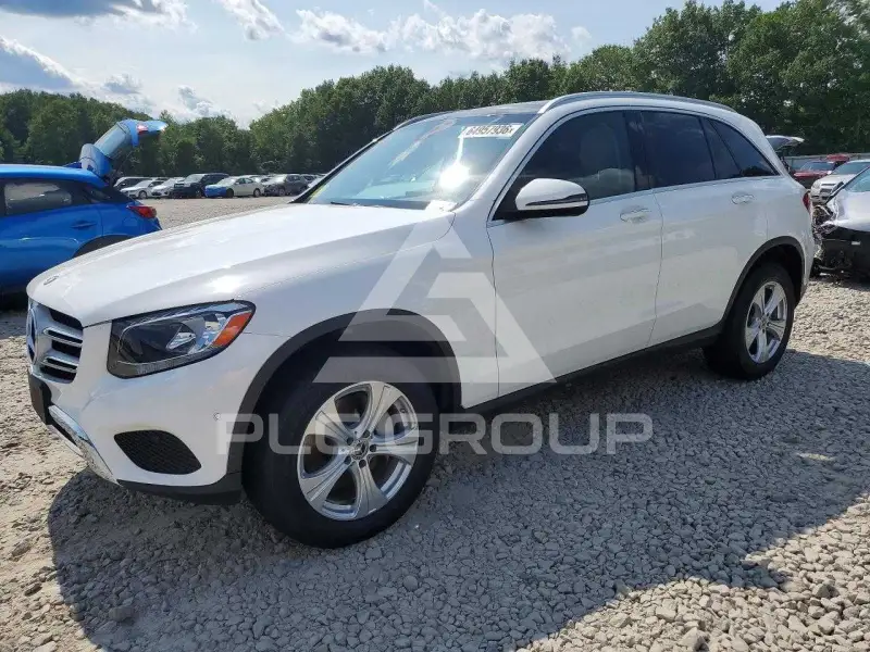 2017 Mercedes Benz GLC-Class фото