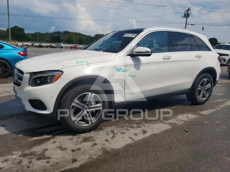 2017 Mercedes Benz GLC-Class photo