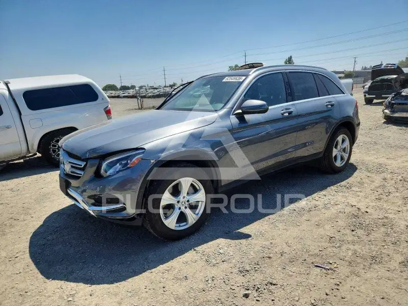 2017 Mercedes Benz GLC-Class photo
