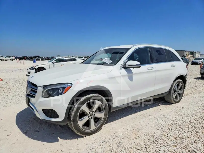 2017 Mercedes Benz GLC-Class фото