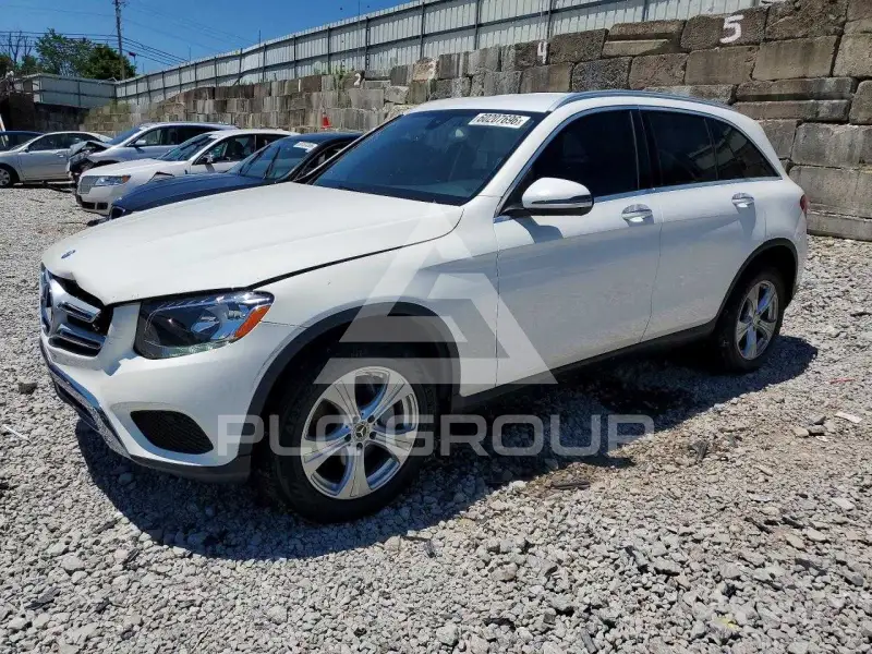 2017 Mercedes Benz GLC-Class photo
