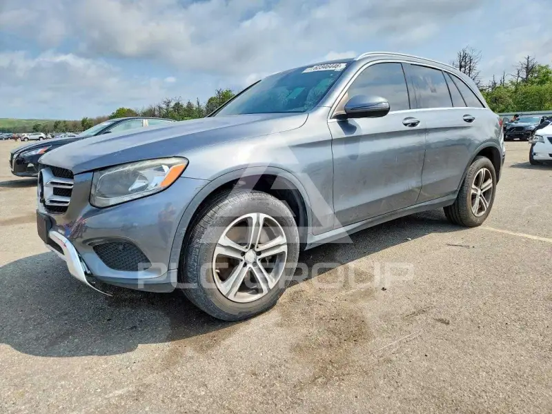 2017 Mercedes Benz GLC-Class фото