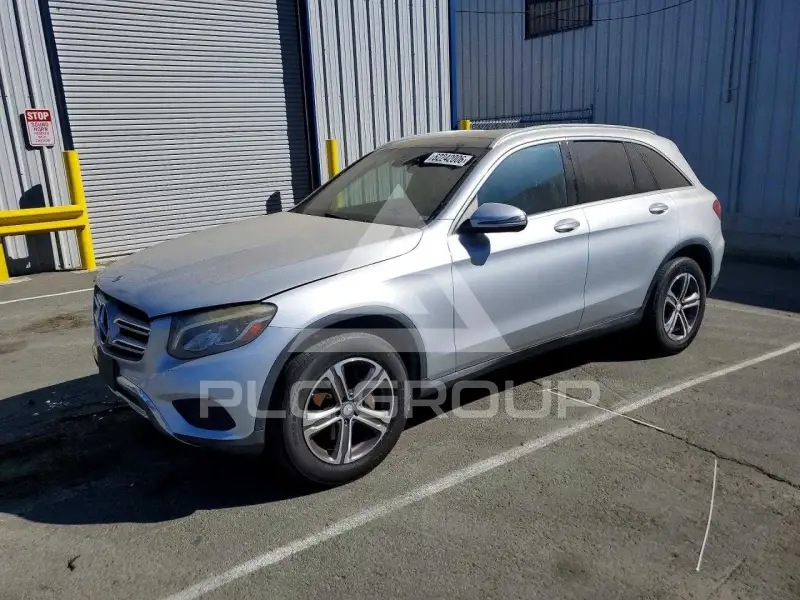2017 Mercedes Benz GLC-Class фото