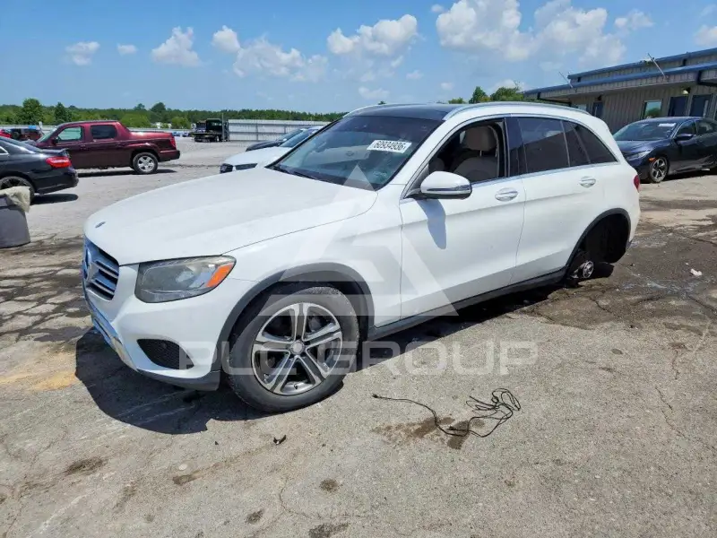 2017 Mercedes Benz GLC-Class photo