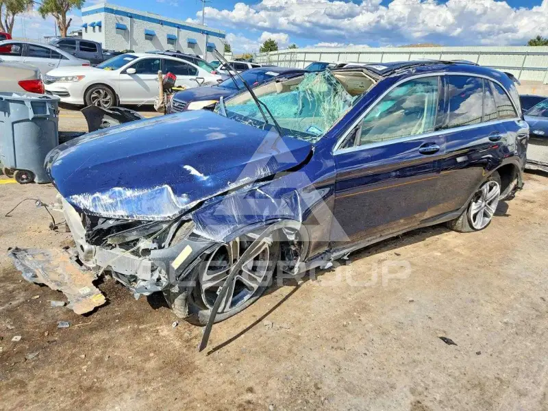 2017 Mercedes Benz GLC-Class фото
